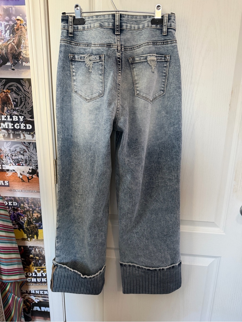 Cropped Wide-Leg Light Wash Jeans